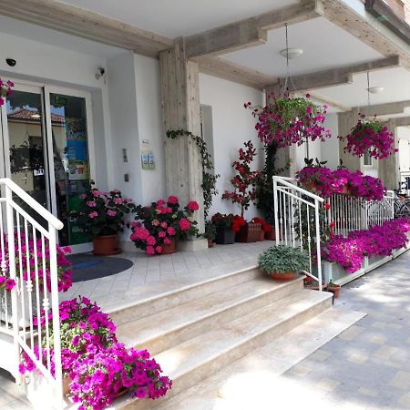 Residence Onda Blu Cervia Kültér fotó