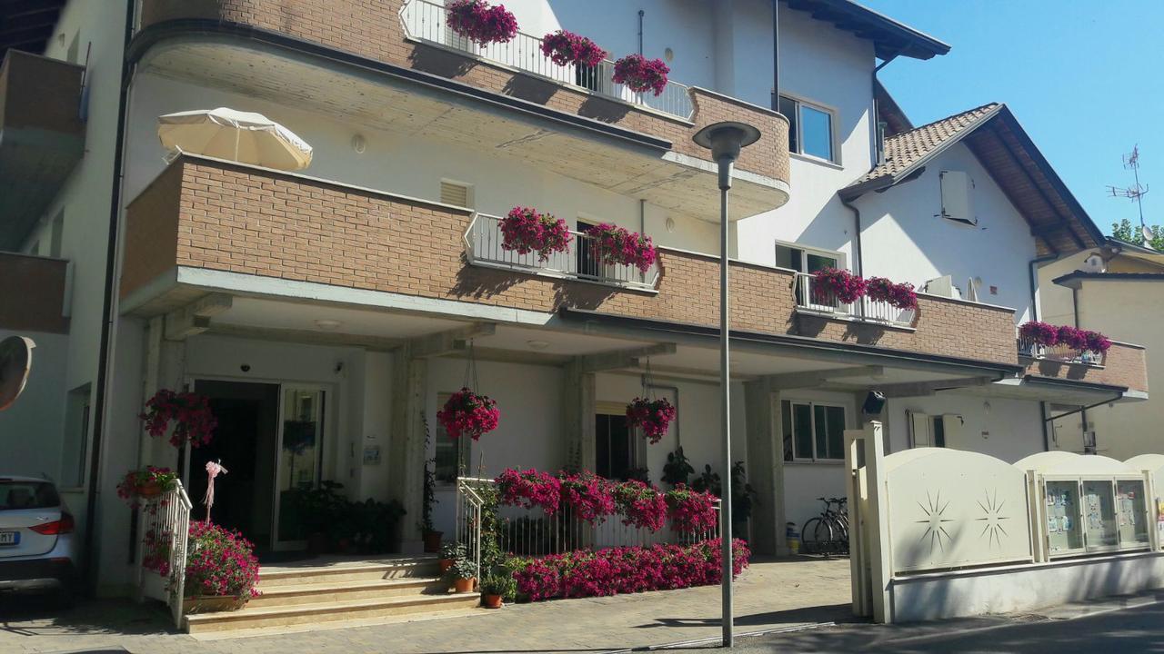 Residence Onda Blu Cervia Kültér fotó